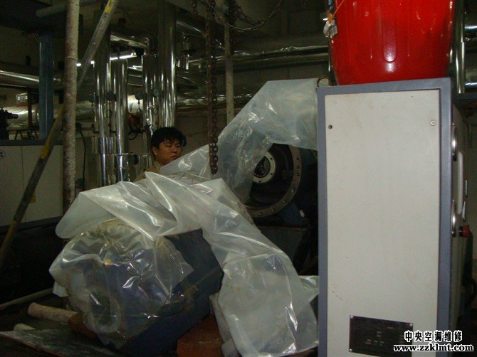 南陽(yáng)中央空調(diào)維修鎮(zhèn)平縣醫(yī)院壓縮機(jī)大修4.jpg